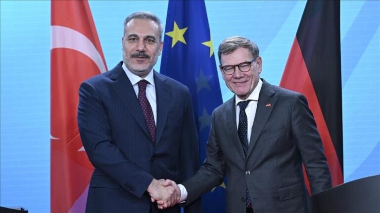 thumbs_b_c_9341689bd97a52c49a4eaf2fda5107b7