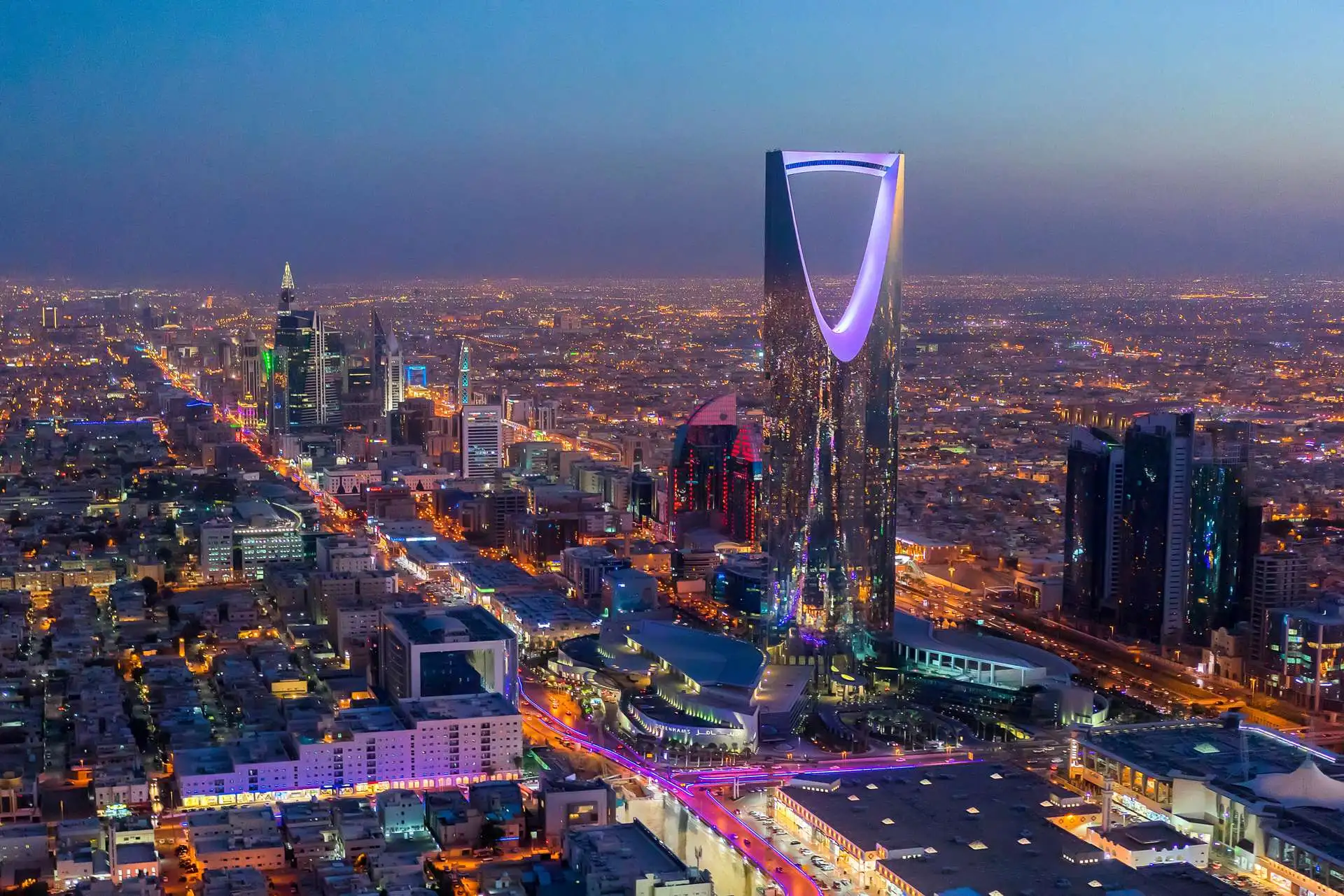 السعودية تعزز جاذبيتها السياحية وتستقطب اهتمام المستثمرين الدوليين